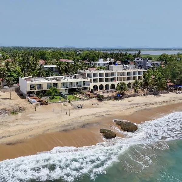Hotel Beach Castle, hotel in Arugam Bay