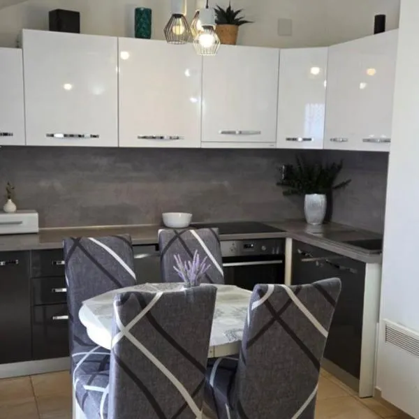 Apartment Mirta Novalja-center, hôtel à Novalja