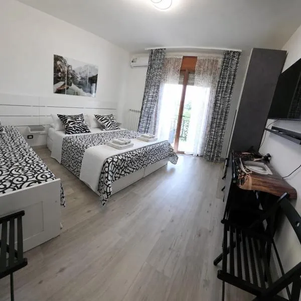 Appartamento Sanzio, centro Monfalcone, hotel i Monfalcone