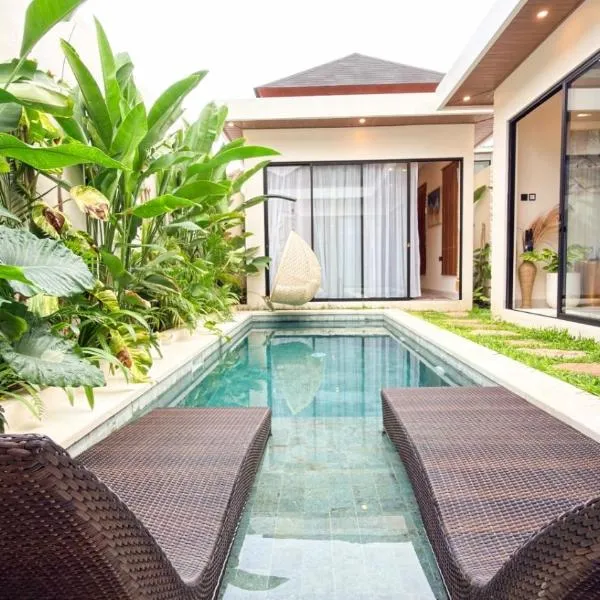 House of Rakiki Legian - 2 Bedrooms Private Villa in central Legian close to Beach - Small construction next door, hotel en Legian