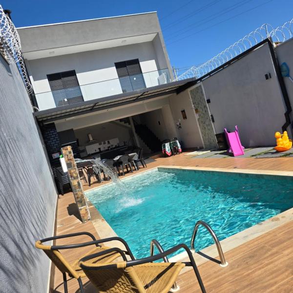 Sobrado novo e lindo com piscina
