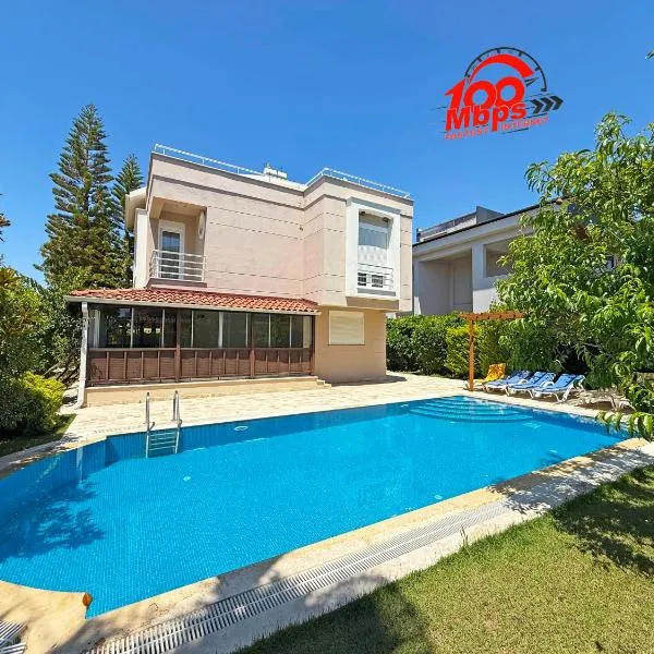 Paradise Town Villa Royal, hotel i Belek