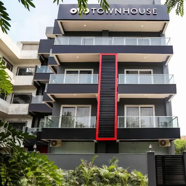 Super Townhouse 158 Near Netaji Subhash Marg Near Appu Ghar, hotel u gradu Gurgaon