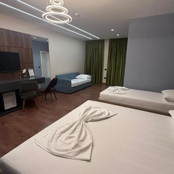 Hotel Muja, hotel Rinas városában 