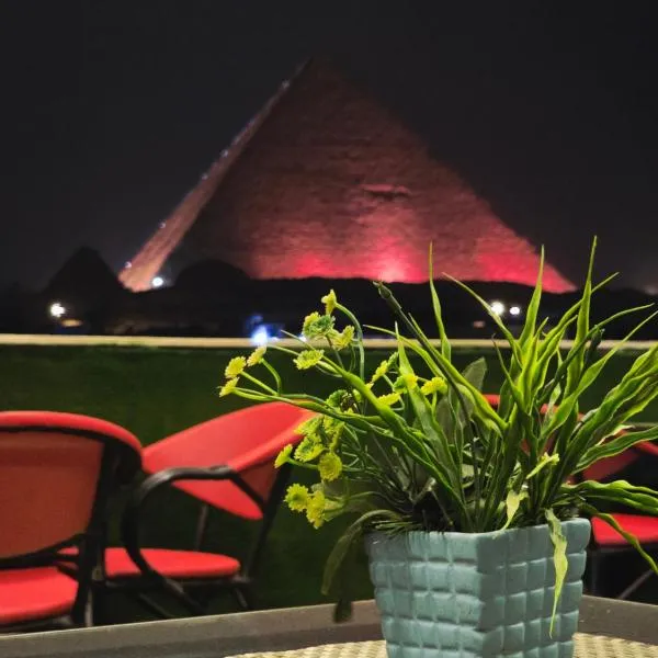 Master kings of the pyramids, hotelli Kairossa