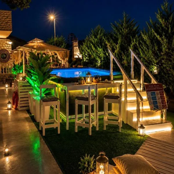 Heraklia villa sea view pool & jacuzzi, hotell i Néa Iráklia
