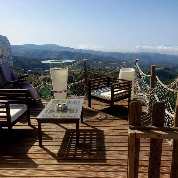 Cortijo Saucillo, hotel u gradu Albondón