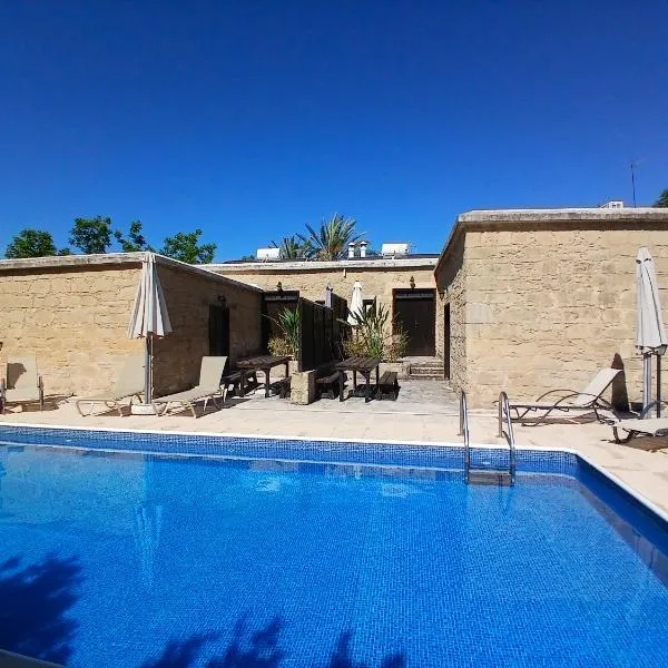 Spanos House, מלון בGoudhi