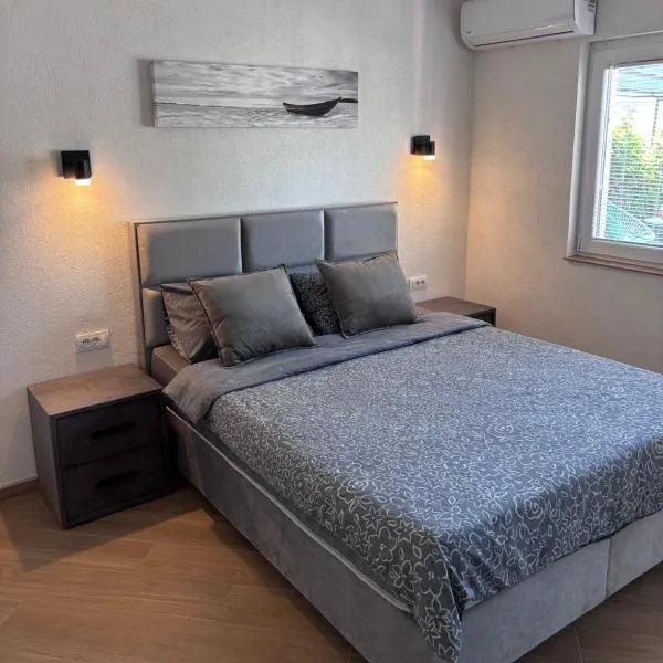 Apartment Jovanović, hotelli kohteessa Tivat