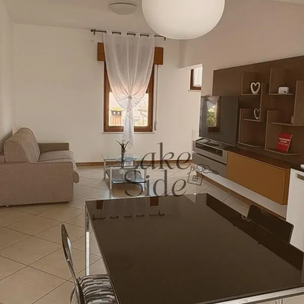 Bijou - Lake side apartments: Sandra'da bir otel