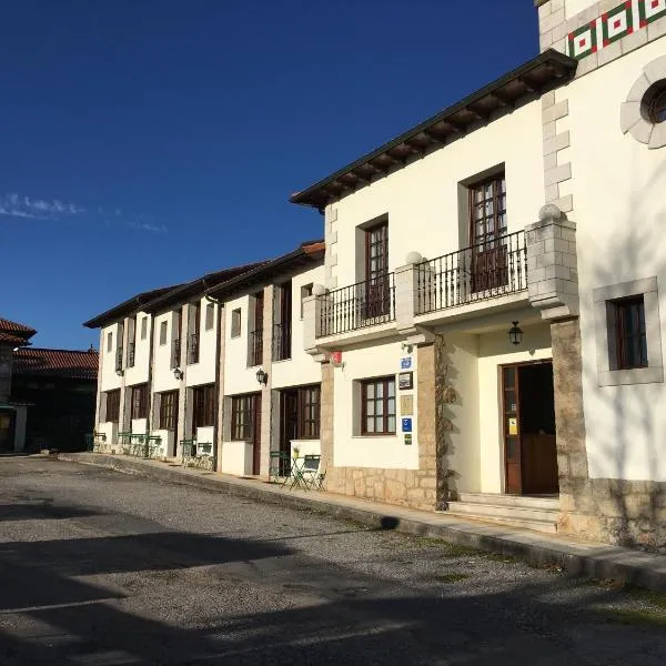 El Cardeo, hotel in La Revilla