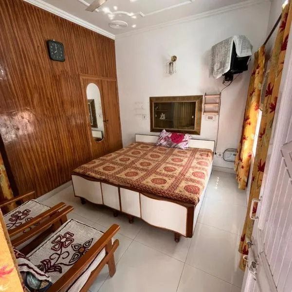 Subhash Chander homestay، فندق في بانتشكولا