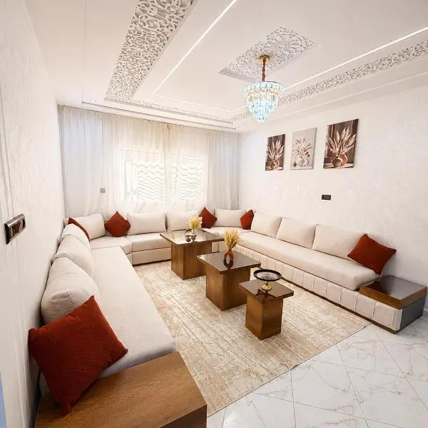 App Calme & Élégance avec Terrasse privée à Oujdaa: Ucda şehrinde bir otel