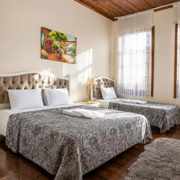 Lily Town Hotel, хотел в Анталия