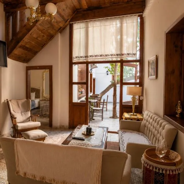 Lily Town Hotel, отель в Анталье