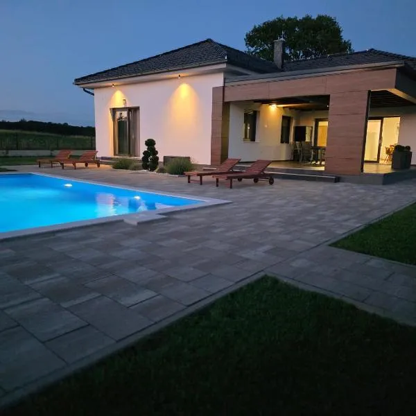 Blackberry Guesthouse, hotel v destinaci Jastrebarsko