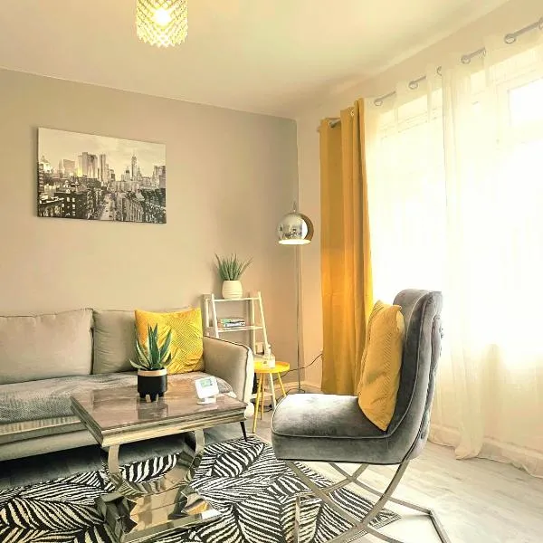 Stunning Lux 3 Bedroom home Priv Parking in Birmingham, hotel u gradu Kings Norton