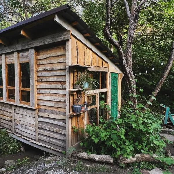 Dikaya Soap Farm, hotell i Ryskulovo