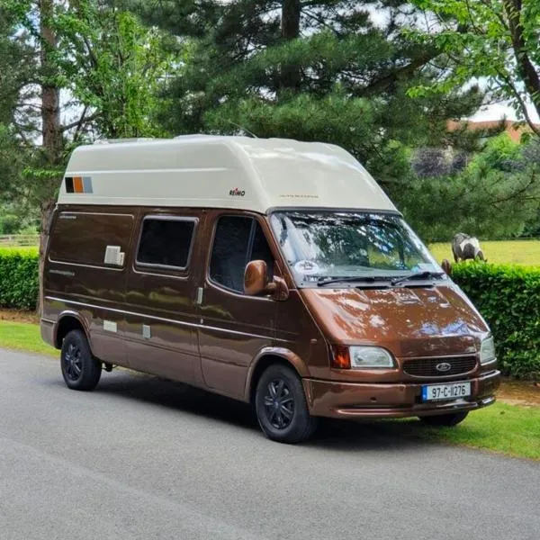 Retro Camper Hire , RV Rental , Drive around Ireland, Insurance included, hotel v destinaci Dublin