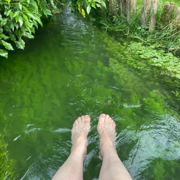 Chez Bilji pieds dans l Epte, khách sạn ở Gasny