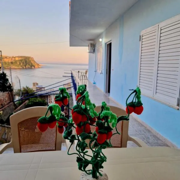 Himara Holiday House, hotel i Himarë