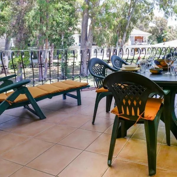 Apartamento Katja con piscina: Marbella'da bir otel