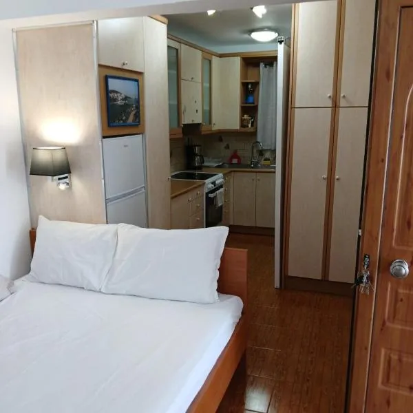 Demetrius's Penthouse, hotel en Chalkida