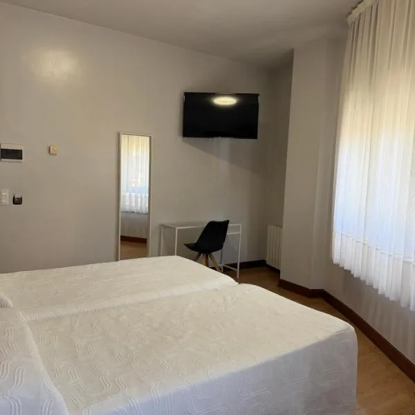 Pensión La Salve, hótel í Bilbao