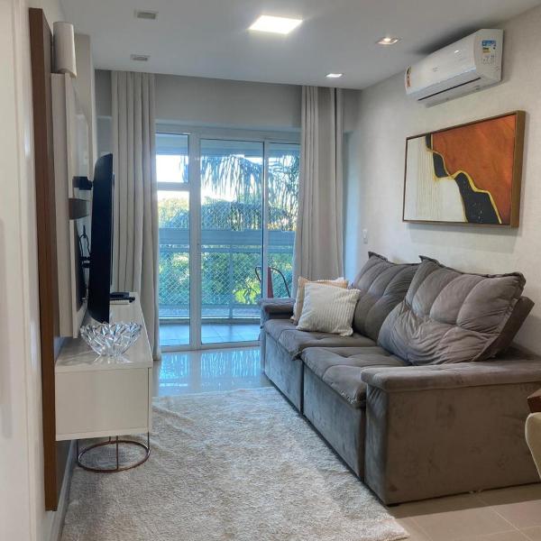 Apartamento espaçoso com varanda aconchegante - Foto 2