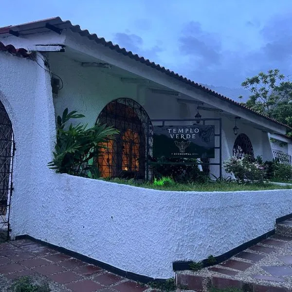 Templo Verde Eco hostal, hotel in Minca