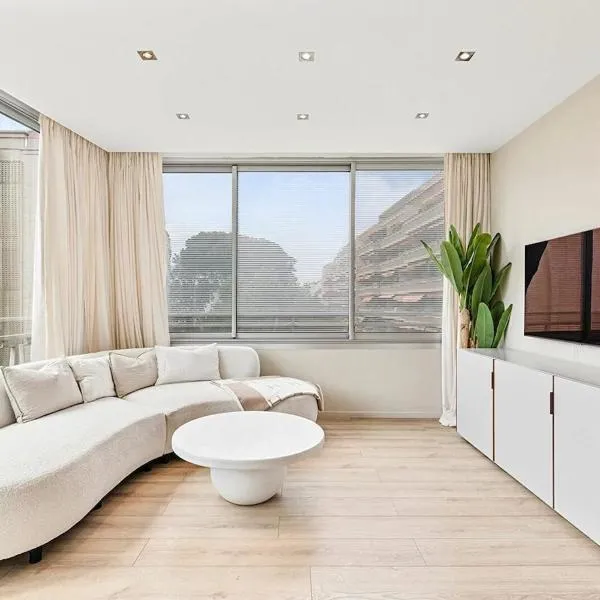 Amazing 2 Bedroom Cannes Apartment Behind Martinez Hotel, hotel a Canes