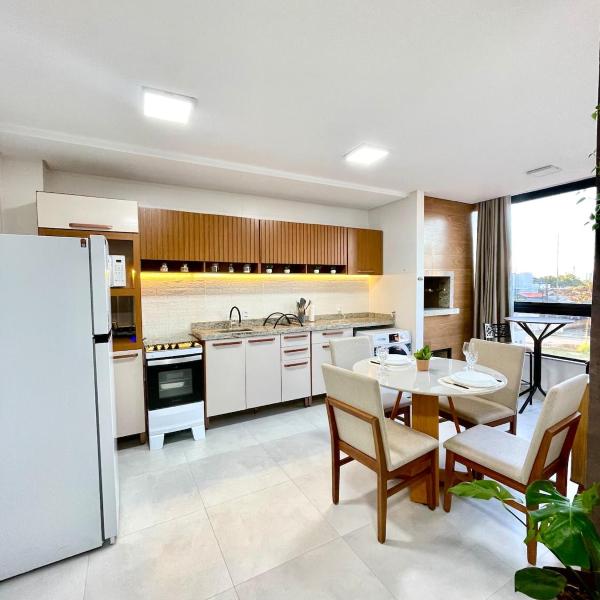 Apartamento 10 Min do Beto Carrero e 5 Min da praia