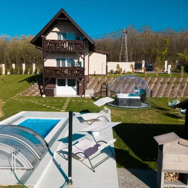 Aranyhegy Apartmanház: Szada şehrinde bir otel