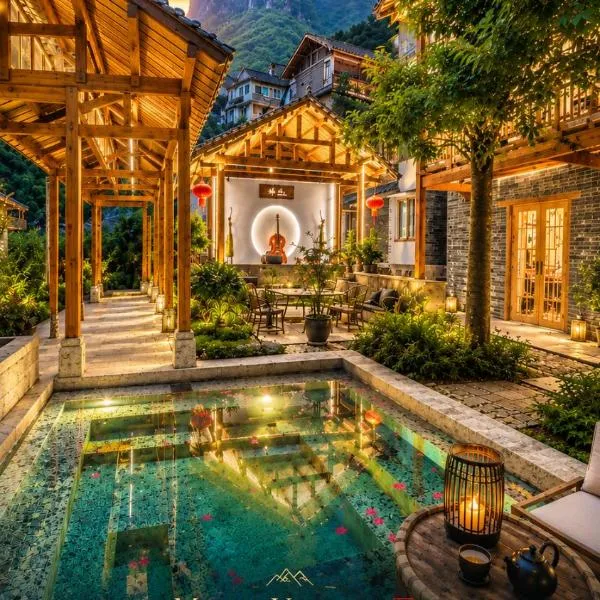 Music Village - Ancient Courtyard Resort with Garden Cafe - Designed by a South African architect - Near by Golden Dragon night show、陽朔のホテル