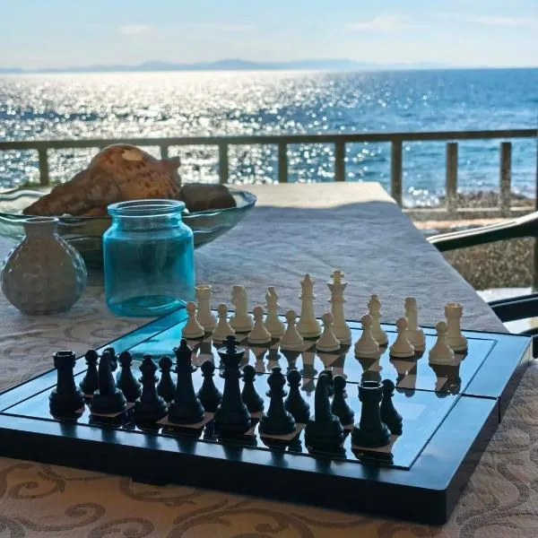 Genari Beach Apartments Sea View Apartment for Couples or Small Families, Hotel in Korakokhórion