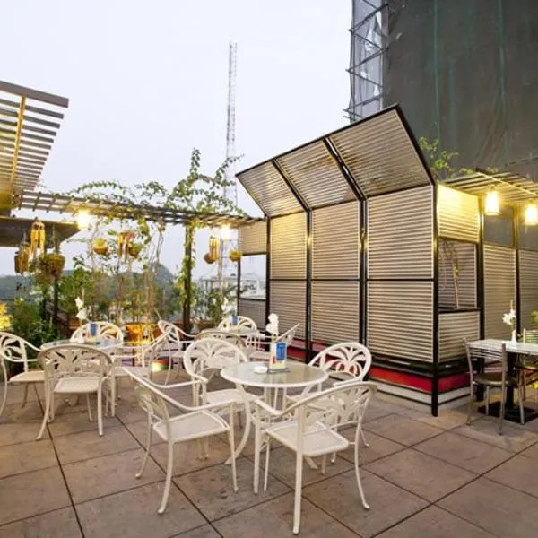 Chittagong में, होटल Well Park Residence