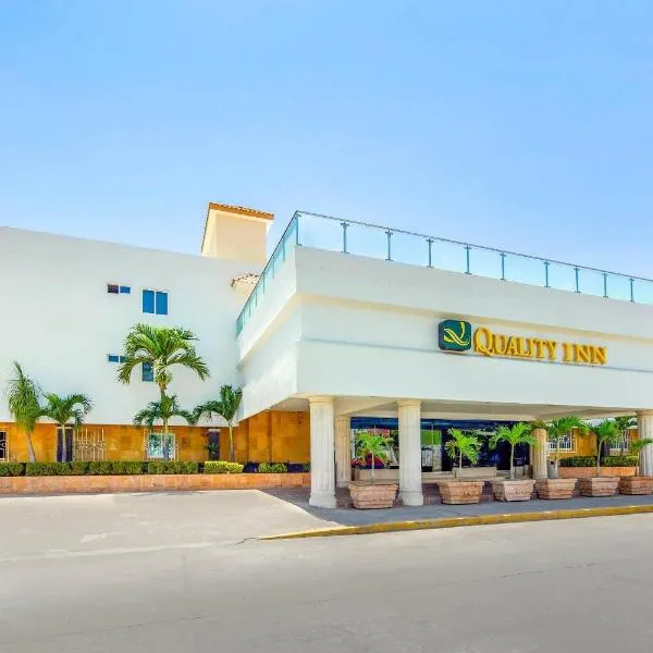 Quality Inn Mazatlan, hotel i Mazatlán
