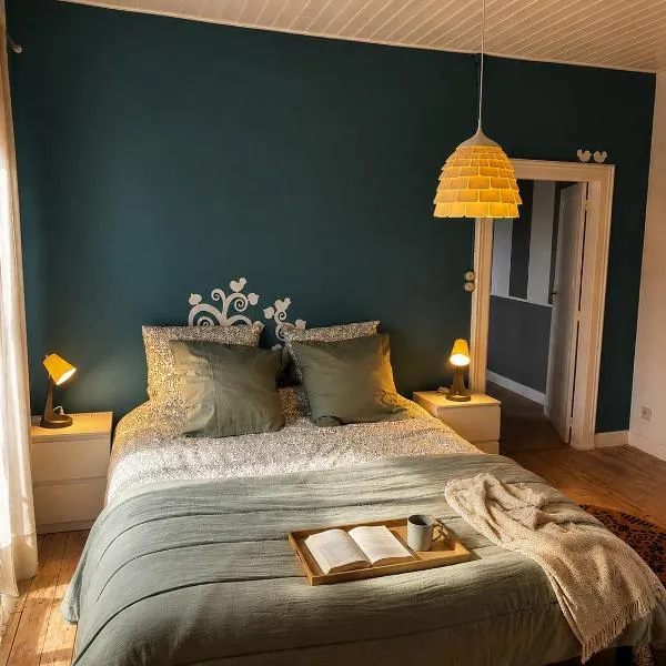 Gîte La maison bleue proche Epernay, hotel 