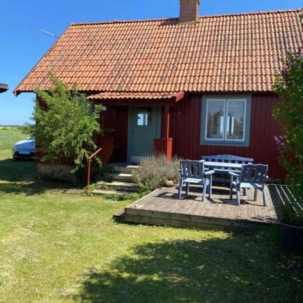 Charmig stuga i Mörbylånga på Öland, hotel i Mörbylånga