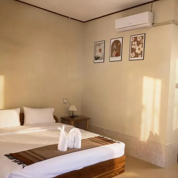 XAIYASITH guesthouse, hotel in Nongkhiaw