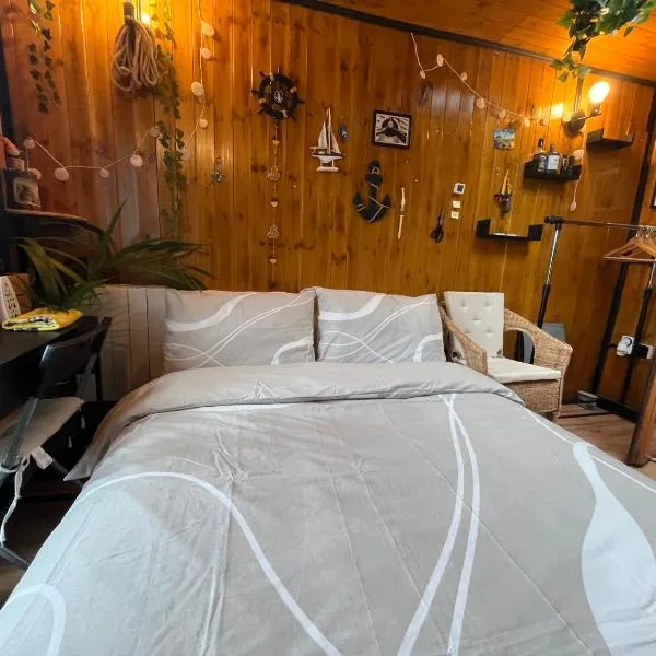 Double bedrooms in home in Kilcock, one stop from Maynooth, Hotel in Kilcock