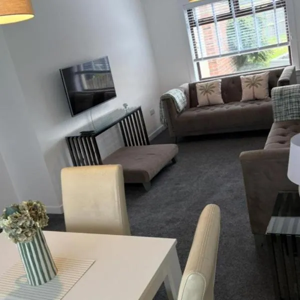 Ayr 2-Bed House Sleeps 4 with Garden & Parking、エアのホテル