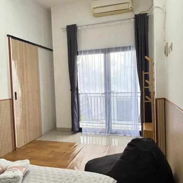 Lovisya Residence Cozy 2BR Near Airport at 3rd floor, hótel í Jakarta
