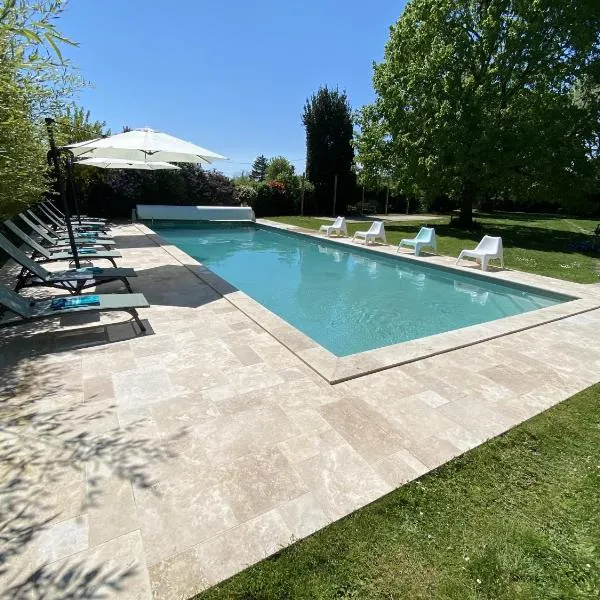 La Corti, hotel in Tillières-sur-Avre