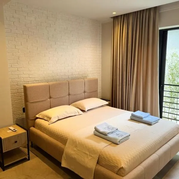 Ritson Hotel, hotel in Vlorë