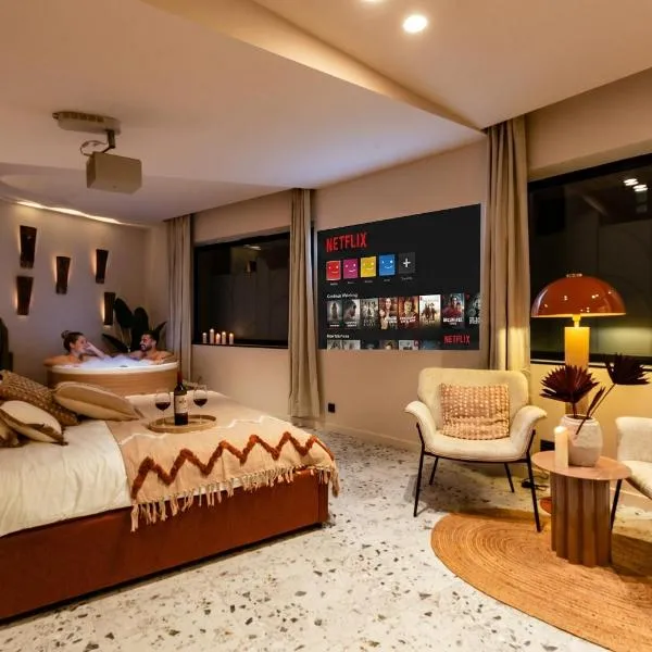 Love Room Strasbourg, Suite Ibiza, Balnéo & Sauna, hotel u Strazburu