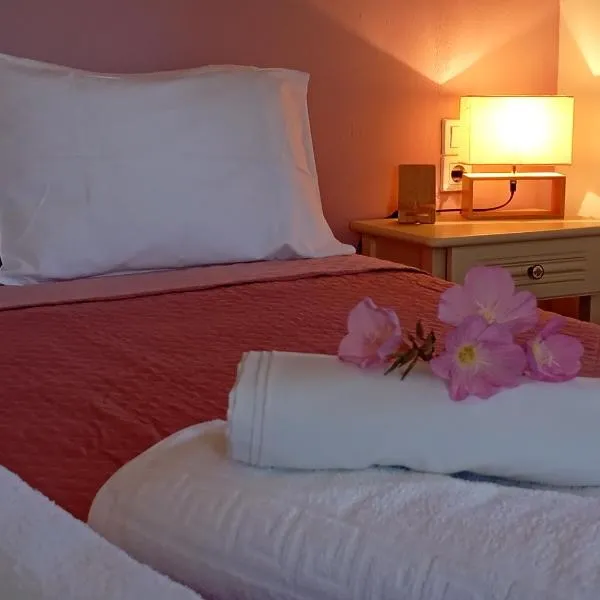 Villa Pefkias, hotel a Skopelos Town