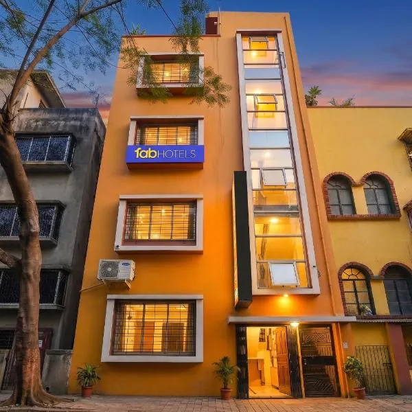 FabHotel Rainbow Guest House – hotel w mieście Jādabpur