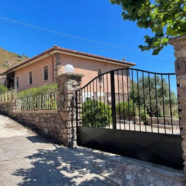 Villa Rosmarino sea view, хотел в Капрая