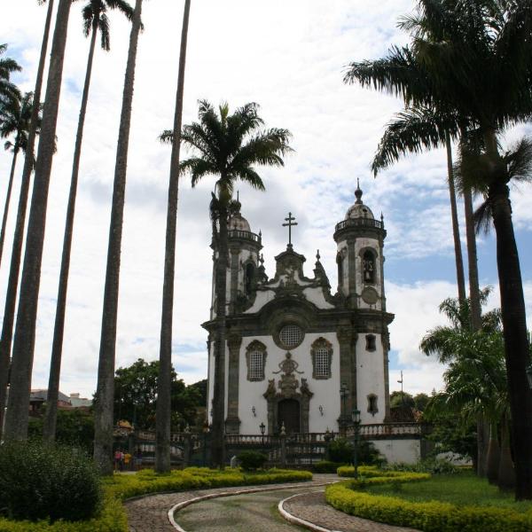 Flat 2 ao lado da UFSJ e Igreja São Francisco